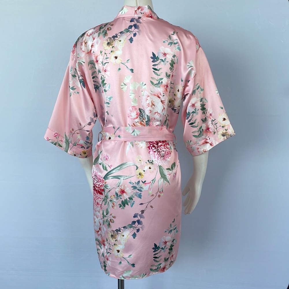 Flora Nikrooz Pink Floral Robe Size Small - Picture 9 of 12